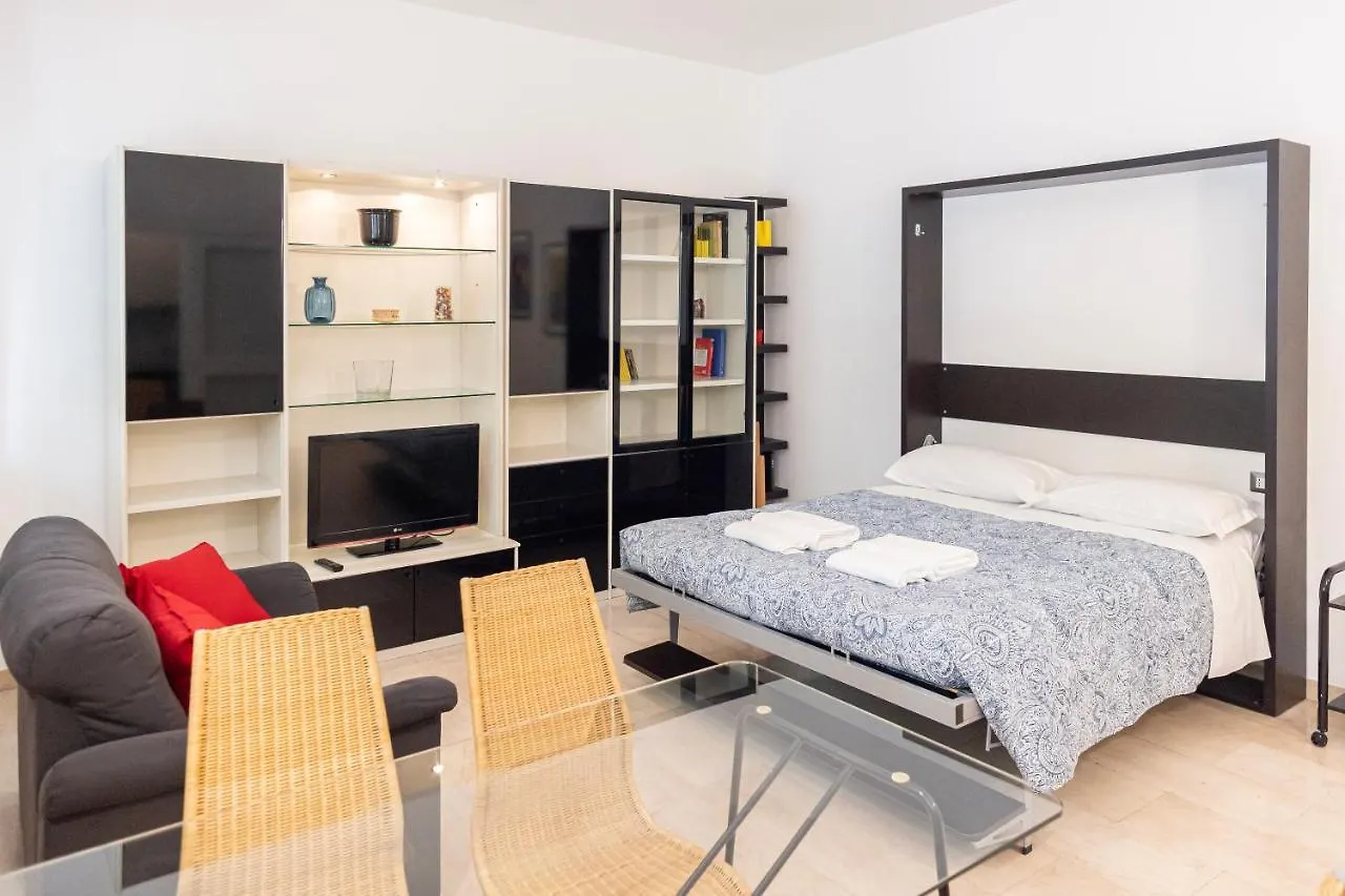 Апартаменты Accogliente Loft In Zona Monumentale/Cenisio Милан
